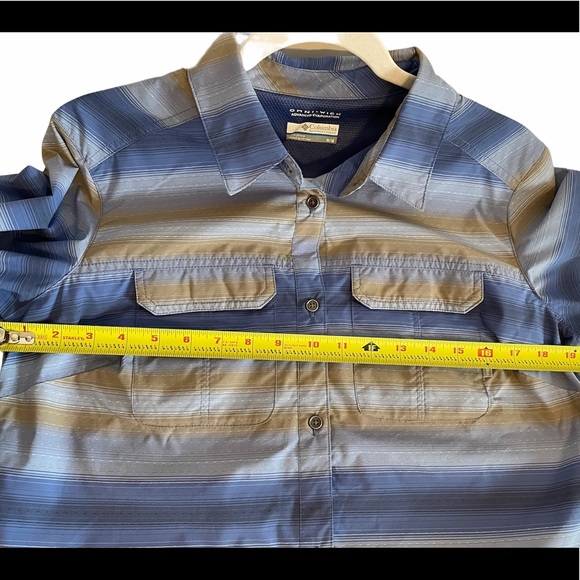 Columbia Women’s Pilsner Peak Ombré Hiking Shirt - Picture 8 of 9